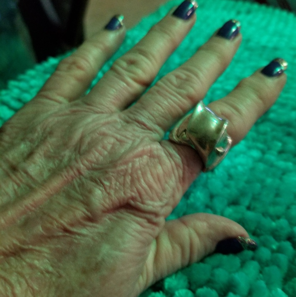 Ring - Picture 2 of 4